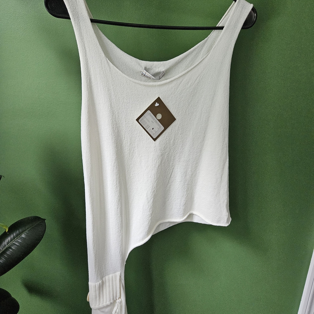 Crea Concept Asymmetrical White Knit Pocket Top